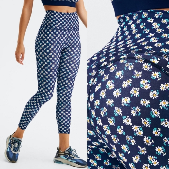 NWT Fabletics PureLuxe Ultra High-Waisted 7/8 Leggings in Daisy Field Large - Picture 1 of 11